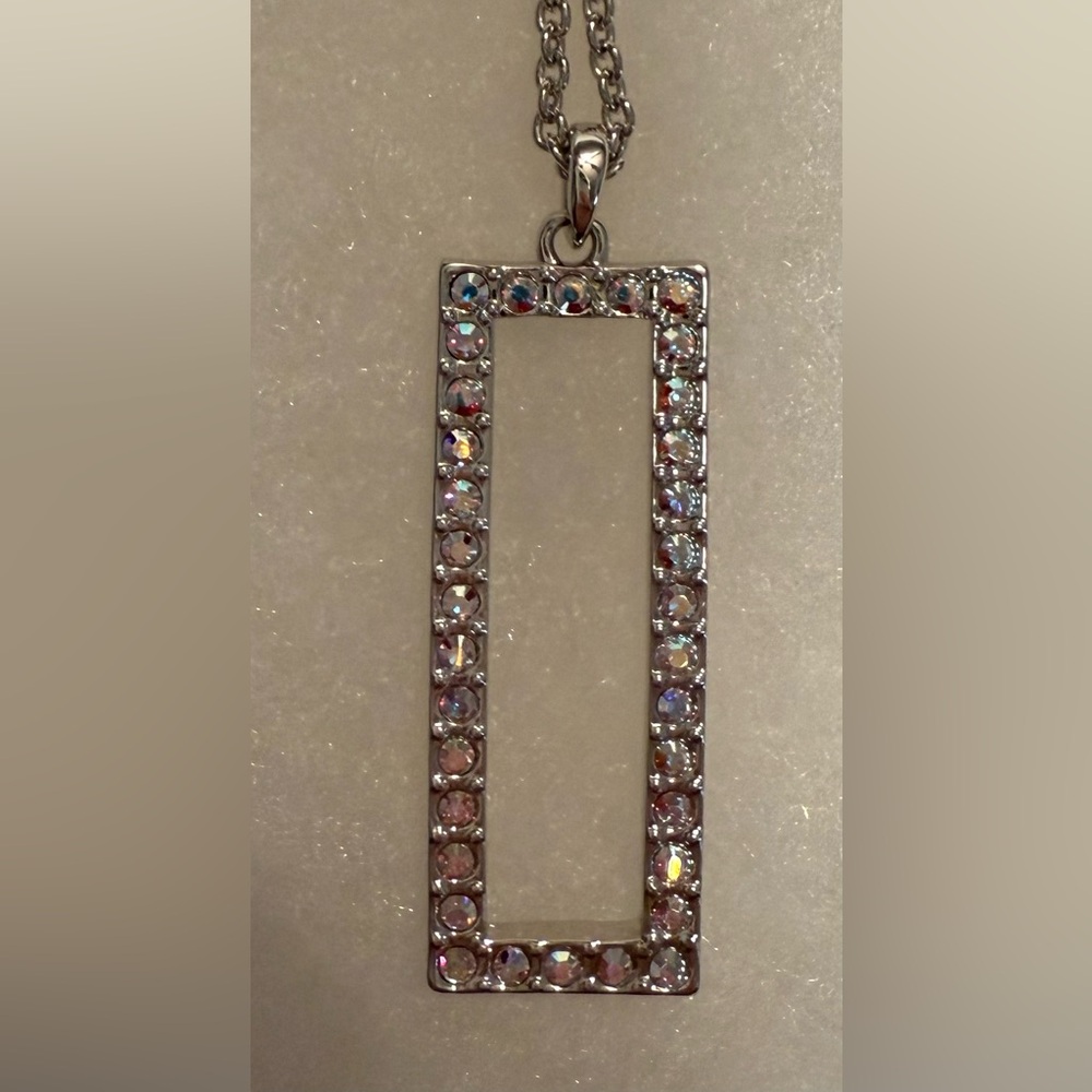 Around the Corner Necklace - Picture 3 of 5